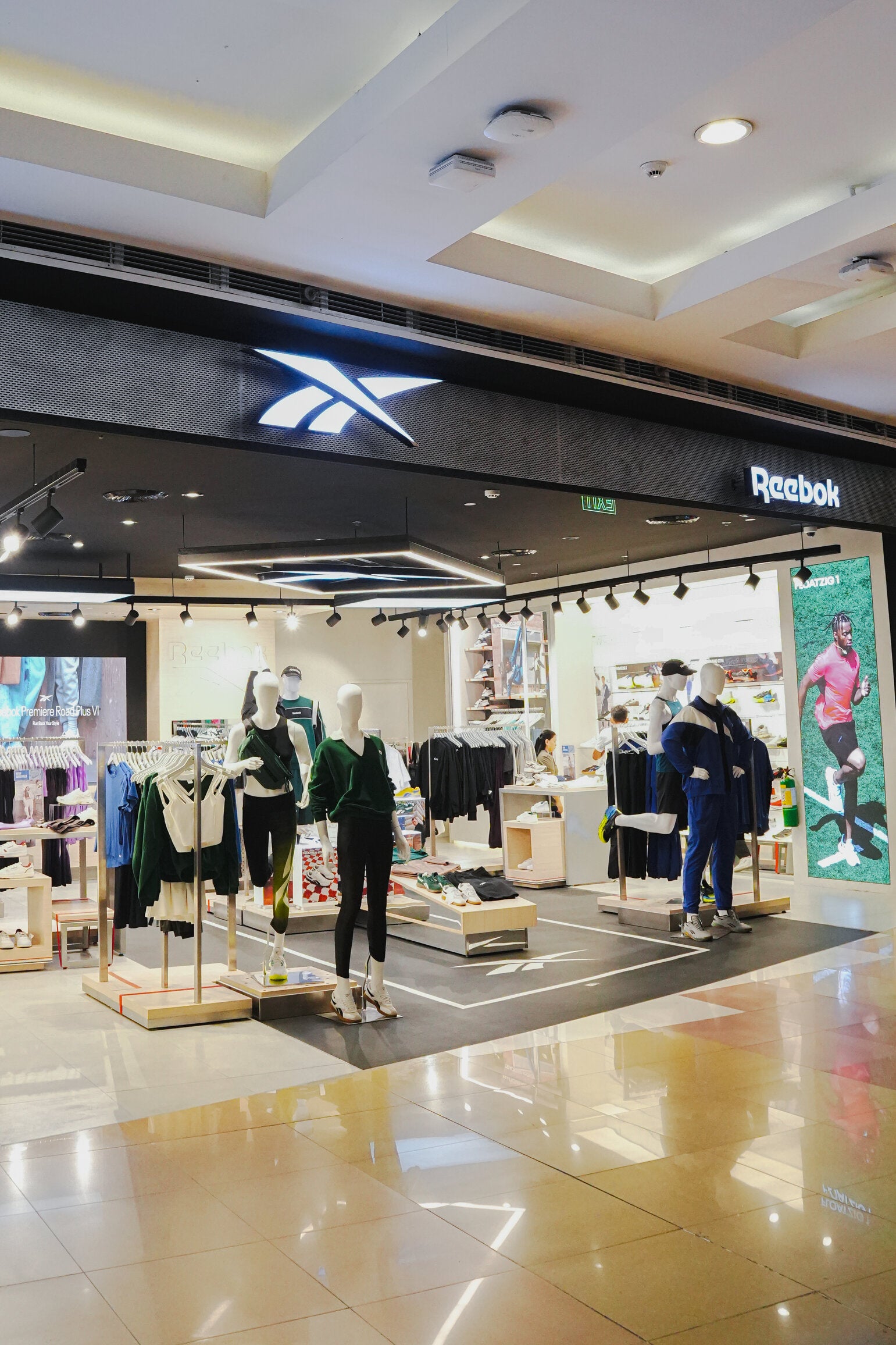 store locator reebok