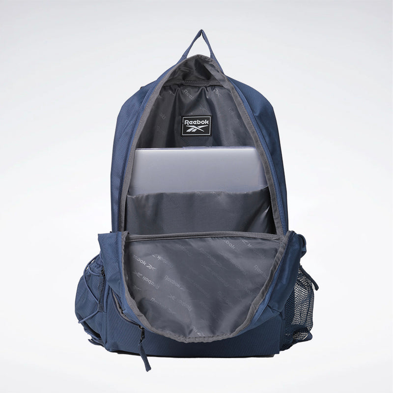 Two front pockets backpack